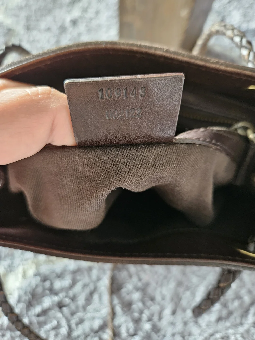 Gucci Beige & Brown GG Canvas Drawstring Shoulder/Crossbody Bag - Picture 8 of 11
